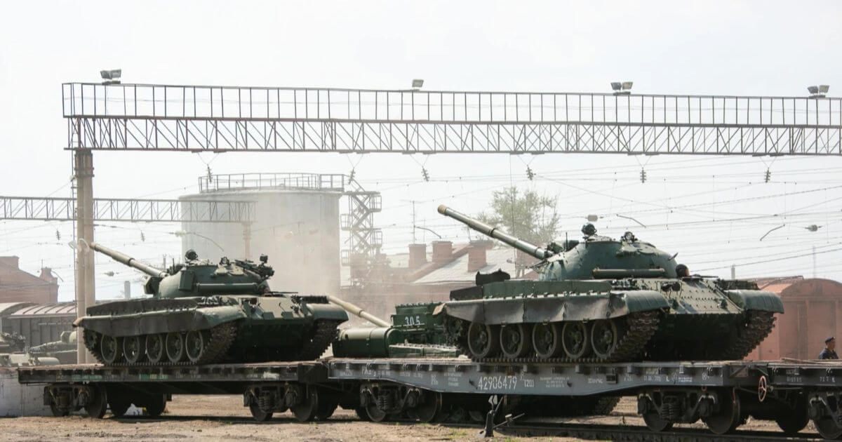 В Беларусь перебросили ещё один эшелон с техникой ВС РФ