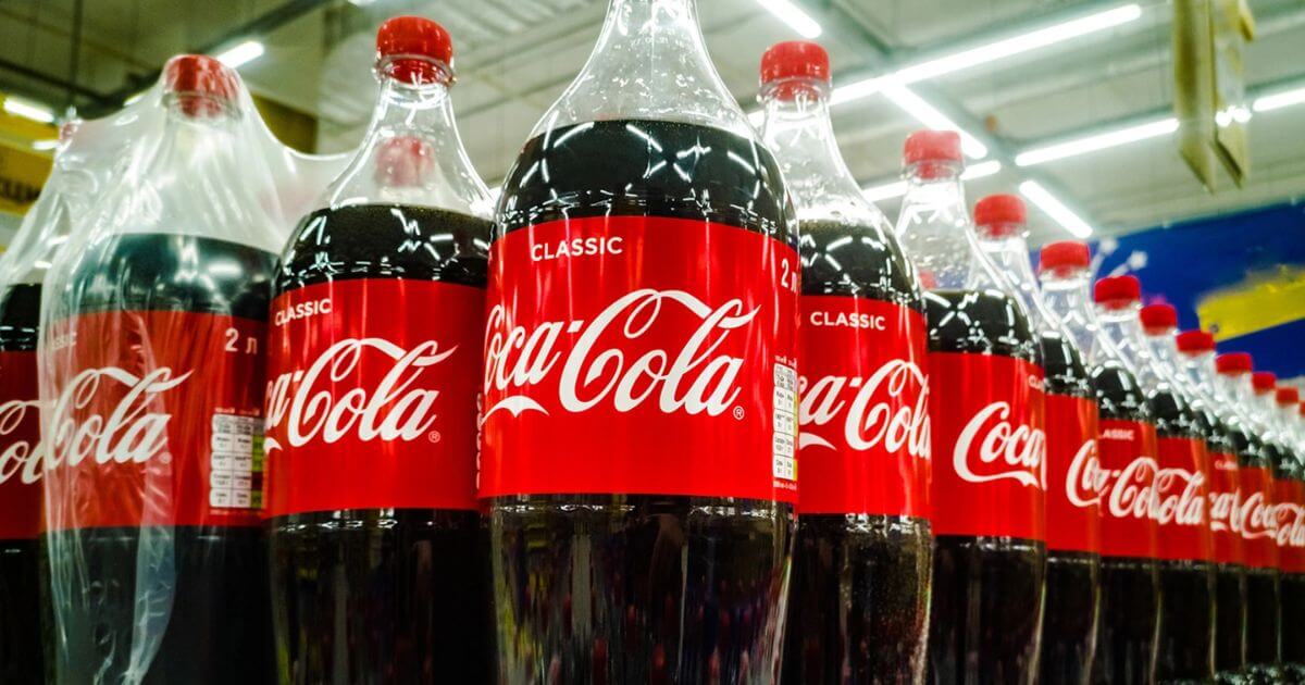 «Русские скупают колу в магазинах целыми тележками, а официальное представительство ужесточает контроль за отгрузками»: так что же происходит с Колой из Беларуси в Крыму?