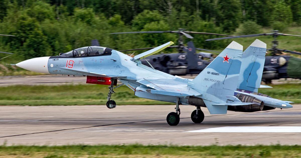 В Беларусь прилетели 8 истребителей ВКС РФ и 4 грузовых борта