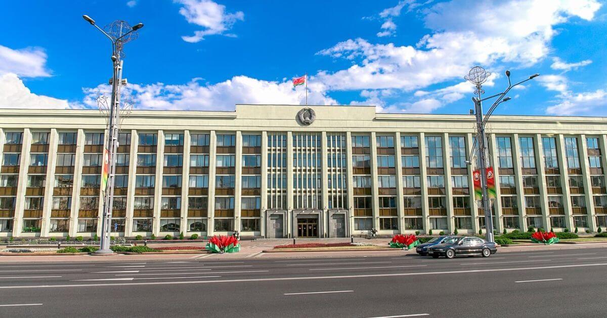 Беларусские предприятия собирают информацию о сотрудниках из Украины, а пропаганда это опровергает