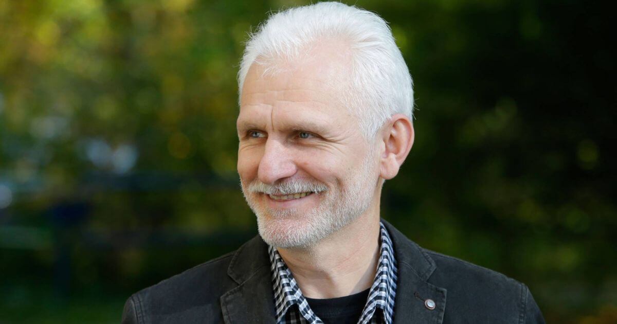 Нобелевского лауреата Алеся Беляцкого приговорили к 10 годам колонии