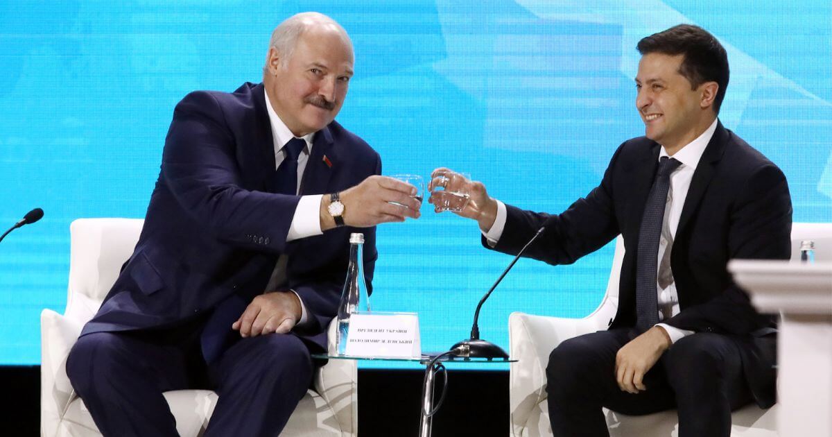 «Наша Ніва»: Украина блокирует участие Тихановской и беларусов в совместных дипломатических мероприятиях