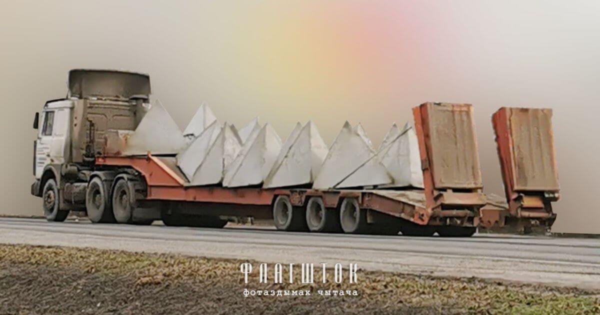 «Зубы дракона»: гомельское предприятие производит противотанковые укрепления для ВС РФ