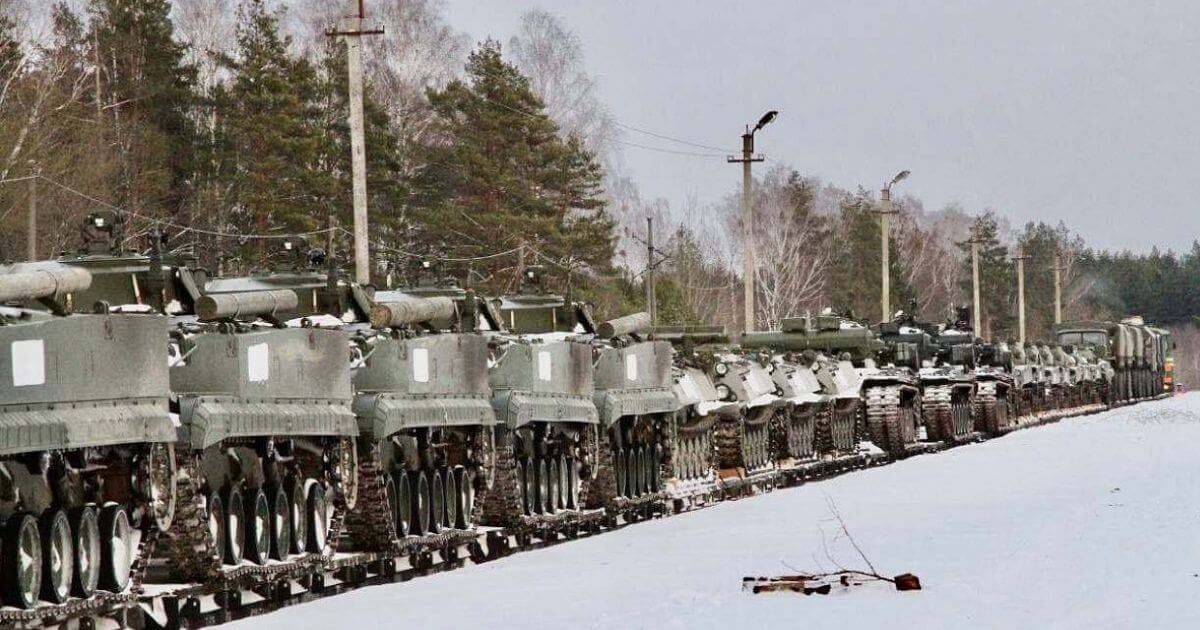За день в Беларусь из РФ прибыло три эшелона с техникой ВС РФ
