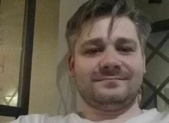 «Fuck war. Kyiv in my heart!»: Намесніка гендырэктара «Беларуснафты» затрымалі праз пост у падтрымку Украіны