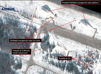 ЗРК «С-300/400» и ЗРПК «Панцирь»: Свежие спутниковые снимки военного аэродрома в «Зябровке»