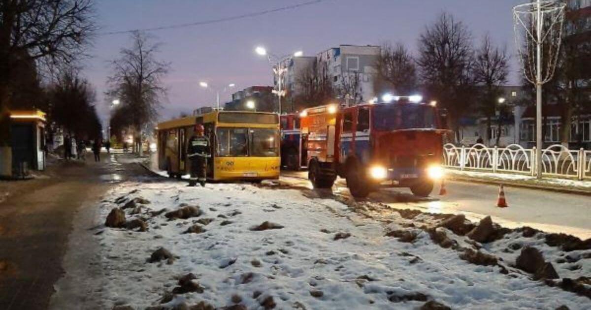 В Жодино загорелся автобус прямо с пассажирами. Автопарк: «он на 100% процентов изношен»