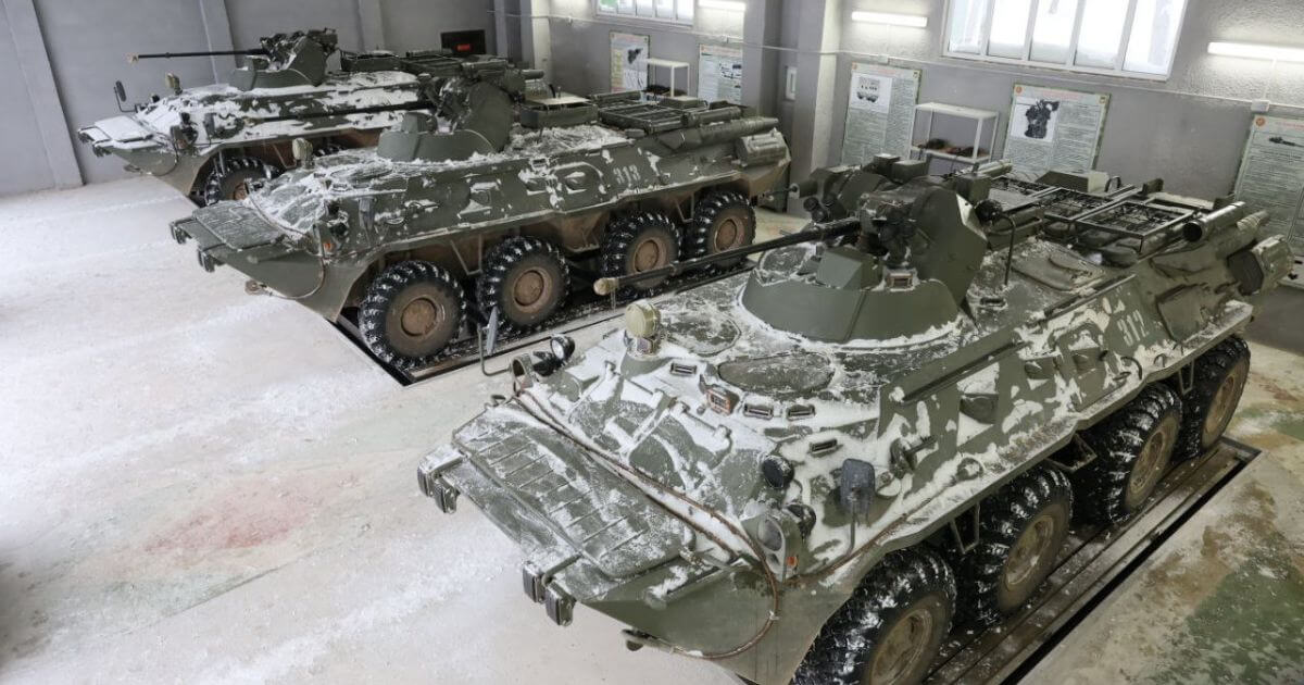 Для российских мобиков в учебке в «Печах» специально отремонтировали огневой городок?