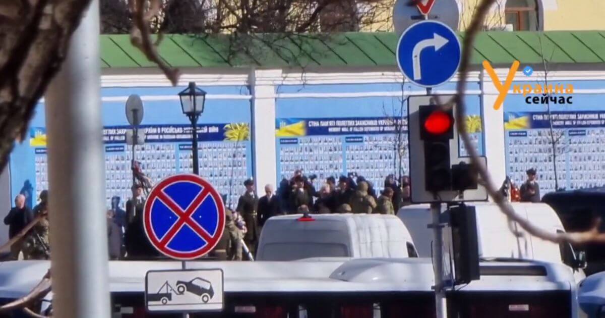 Джо Байден в Киеве: в городе воздушная тревога, а над Беларусью МиГ-31К