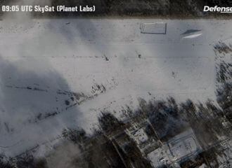 ЗРК «С-300/400» и ЗРПК «Панцирь»: свежие спутниковые снимки военного аэродрома в Зябровке