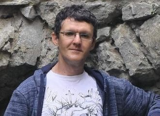 Политзаключенный журналист Денис Ивашин попал в больницу