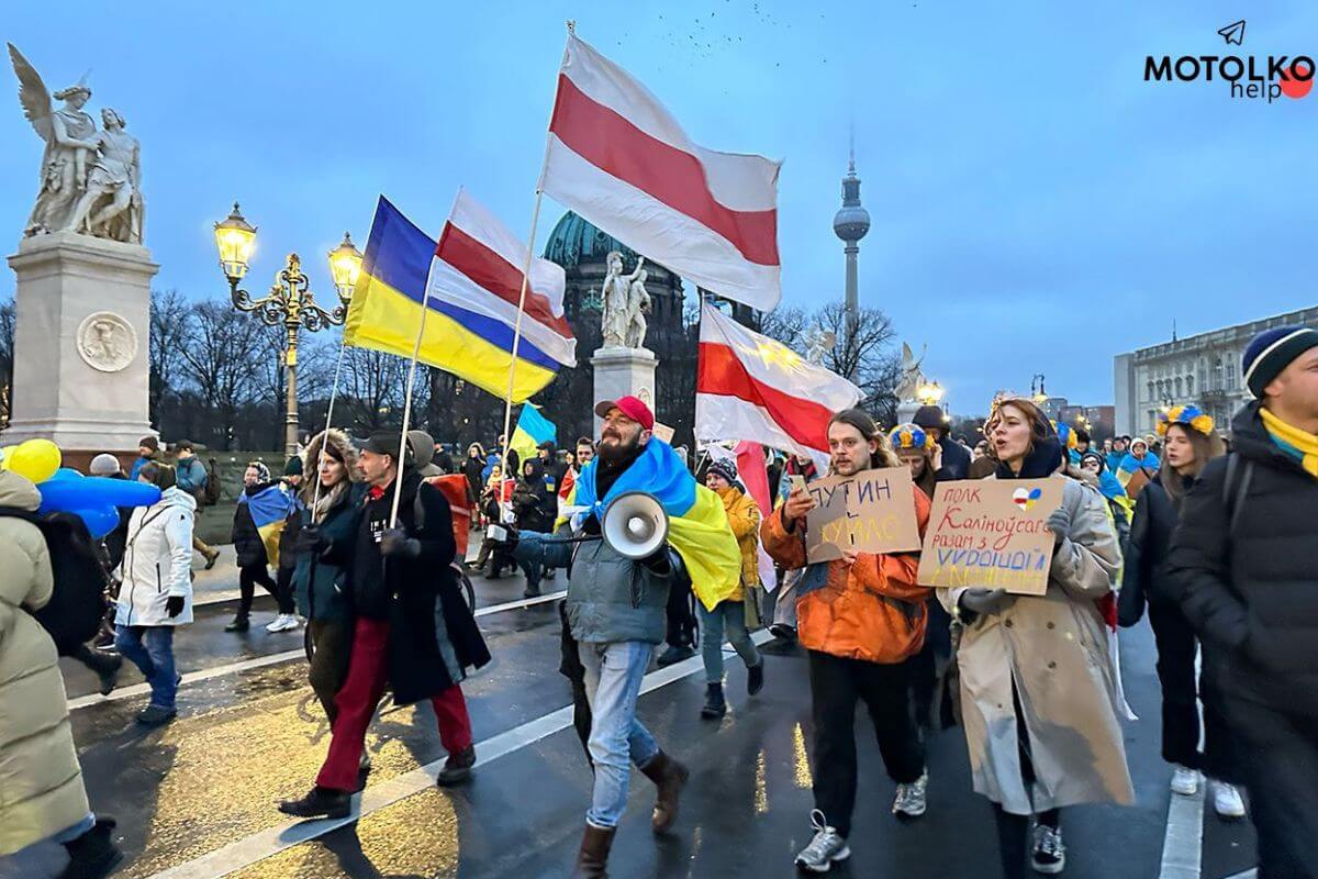 Belarusians from Europe, Asia, South and North America took part in anti-war rallies on February 24 (many photos)