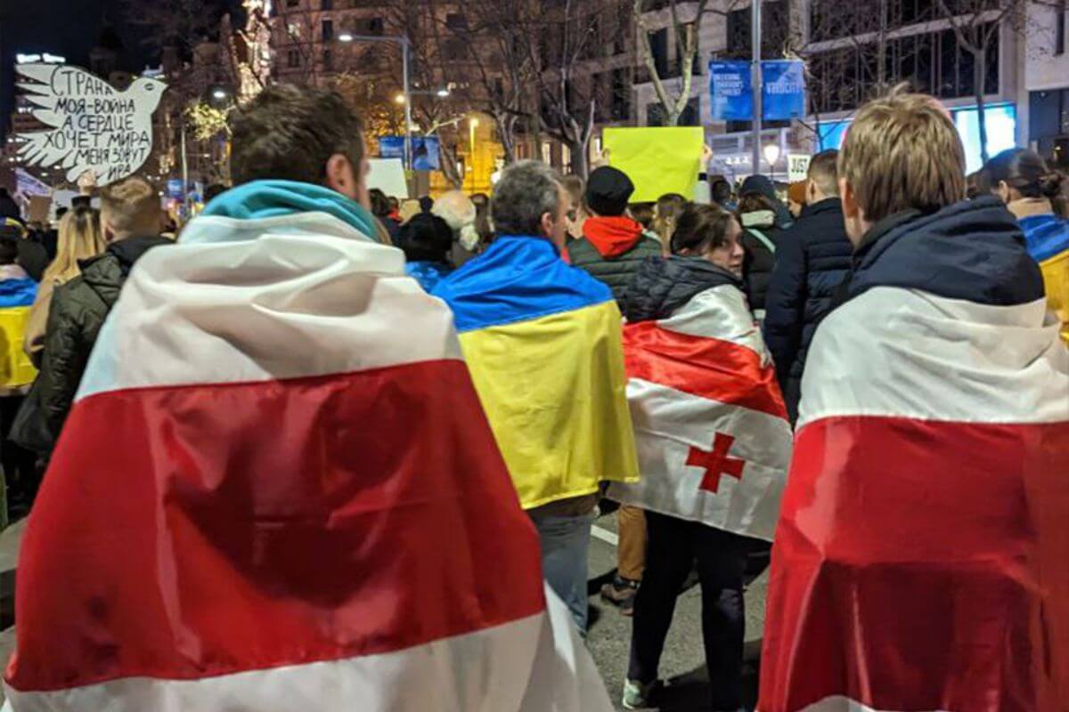Беларусы в Европе, Азии, Австралии, Южной и Северной Америке вышли на антивоенные акции 24 февраля (много фото)