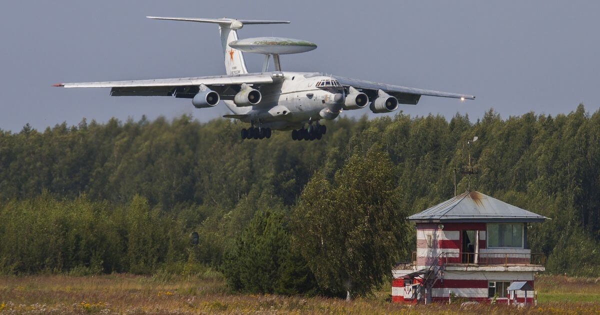 Самолет ДРЛО А-50У не вернулся в Мачулищи после взлёта: пропаганда врёт про облёт границ и сопровождение им борта Лукашенко