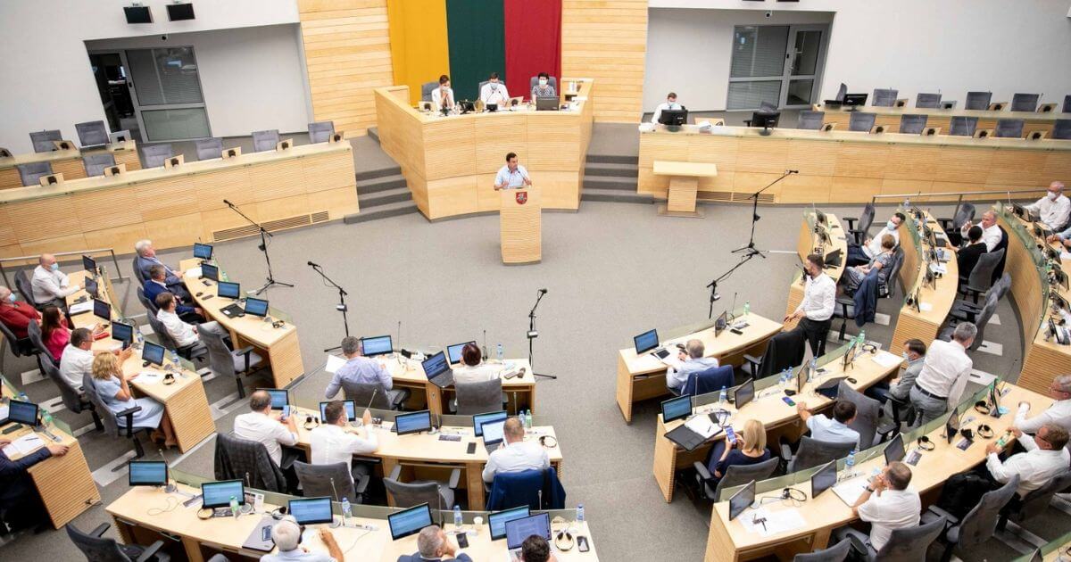 Беларусам могут прекратить выдавать ВНЖ Литвы? Нет, а вот гражданство — да. Что сказано в законопроекте, который одобрил Сейм Литвы