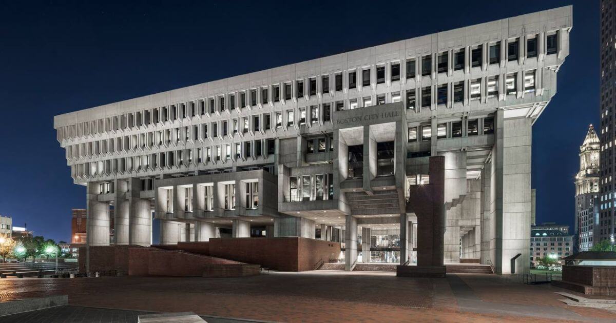 В Бостонской ратуше впервые в истории поднимут национальный флаг Беларуси