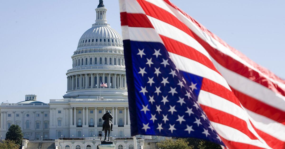 США могут признать просроченные паспорта РБ и присвоить беларусам статус временной защиты