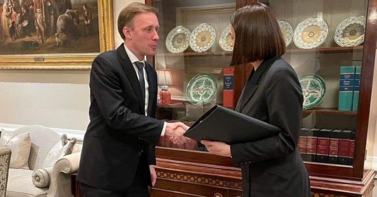 Тихановская встретилась с советником президента США по нацбезопасности, где подняла вопрос размещения ядерного оружия в Беларуси