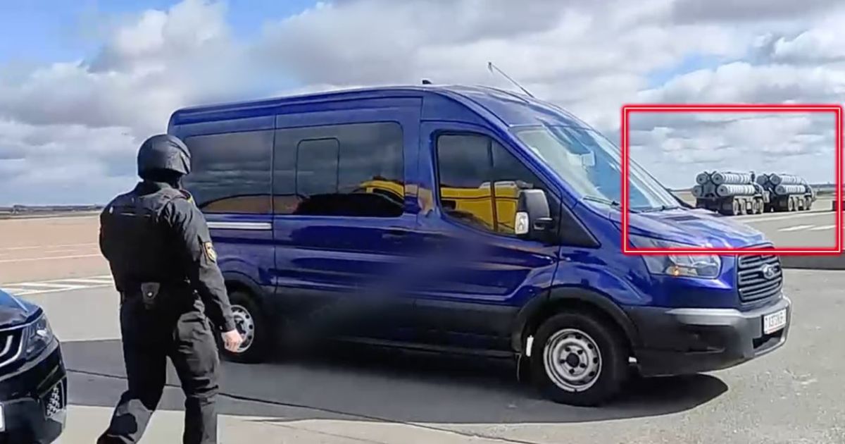 Силовики Лукашенко опубликовали видео очередных репрессий и случайно слили перемещение ЗРК С-400