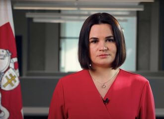 «Мы ўмеем рабіць немагчымае». Святлана Ціханоўская віншуе беларусаў з Днём Волі