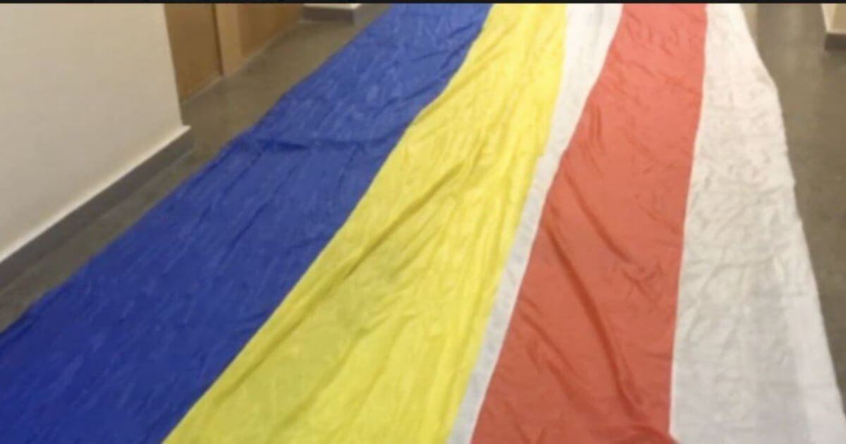 Беларусов осудили на сроки до 5 лет колонии за вывешивание флагов Беларуси и Украины