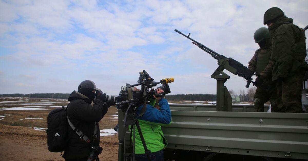 На полигоне «Лепельский» показали новую боевую машину РФ на базе «ГАЗ Соболь»