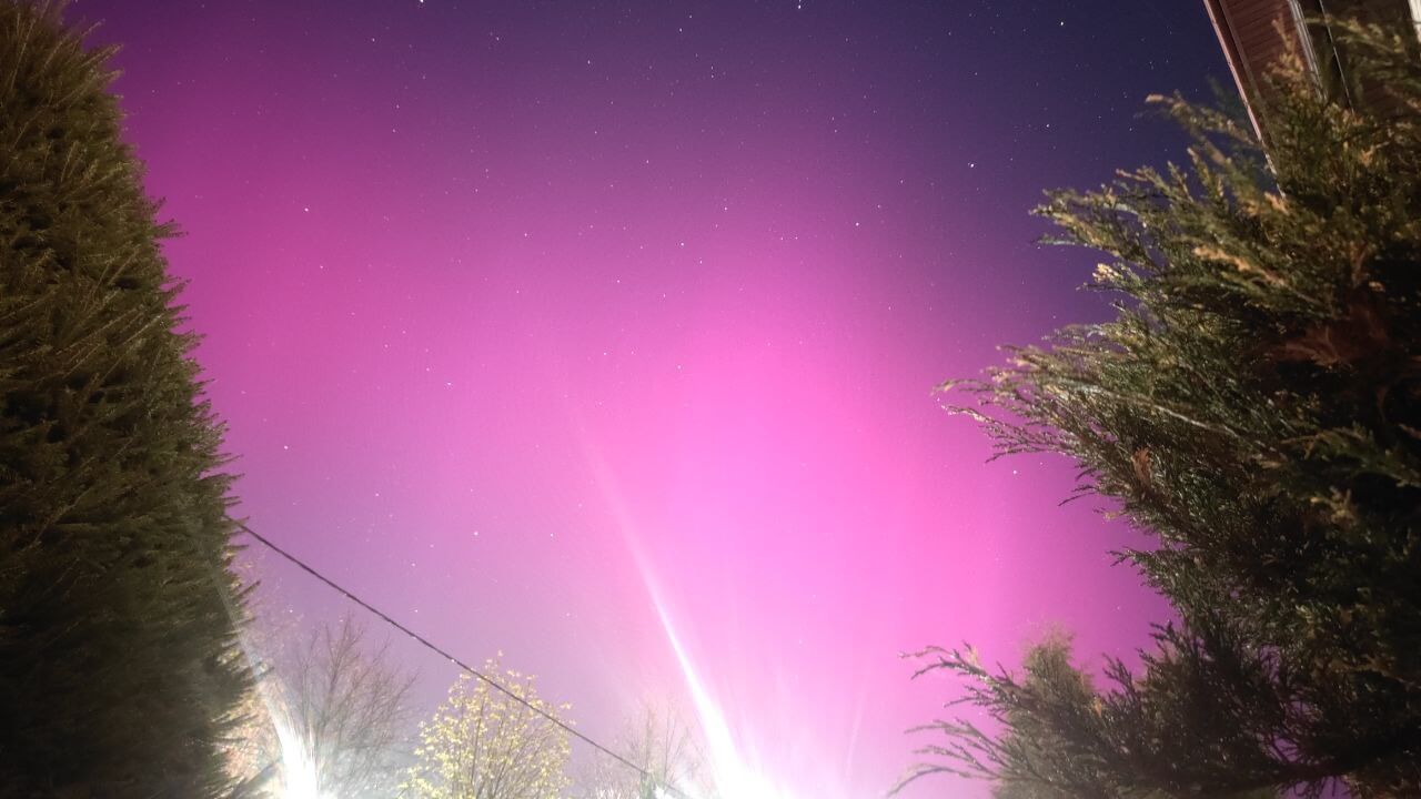 In the evening on April 23, polar lights were seen over Belarus