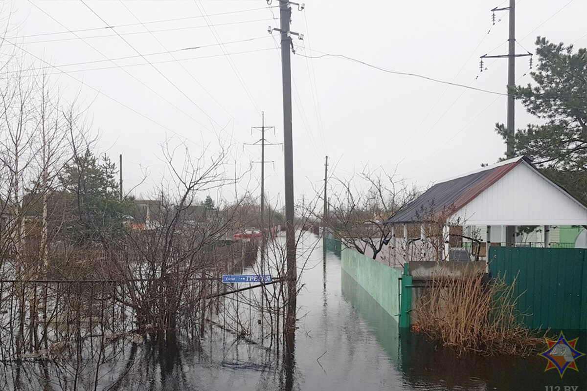 На Жлобинщине затопило 9 населённых пунктов, под Гомелем ночью прорвало дамбу