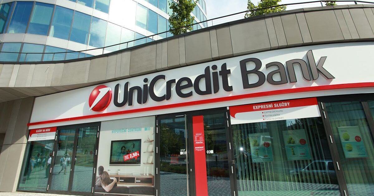 Чешское СМИ пишет про закрытие счетов беларусам в банках Чехии, но самих кейсов не приводит