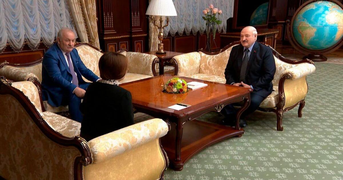 Лукашенко сейчас встречается с главой центробанка РФ в Минске: он не в больнице в Москве