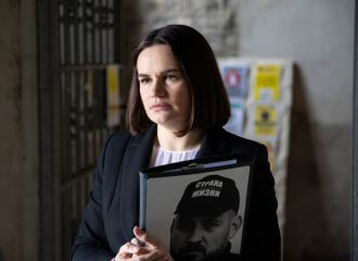 Святлана Ціханоўская – пра смерць Навальнага: «Аляксея, як і многіх беларускіх палітвязняў, неаднаразова адпраўлялі ў ШІЗА. Няма сумневаў у тым, што яго мэтанакіравана забіў пуцінскі рэжым»