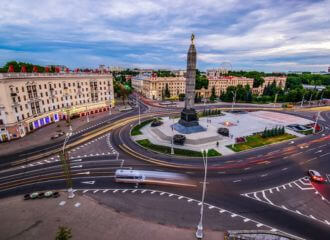 Из-за возложения венка сейчас закрыт вестибюль ст. м. «Площадь Победы»