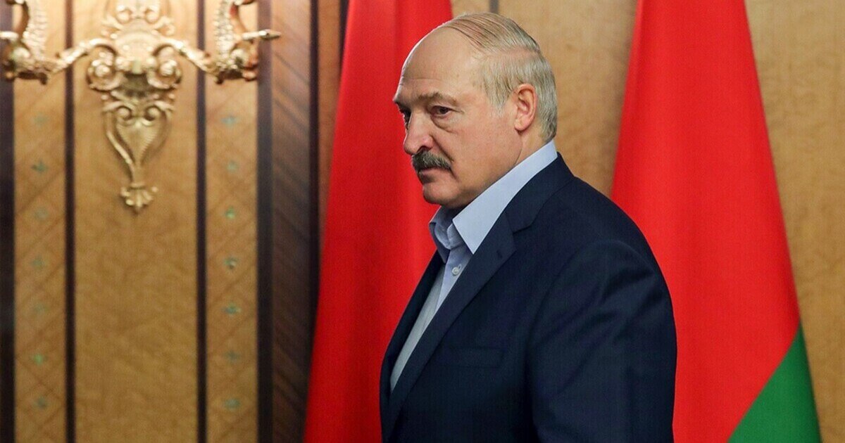 Лукашенко не появился на Дне государственного флага