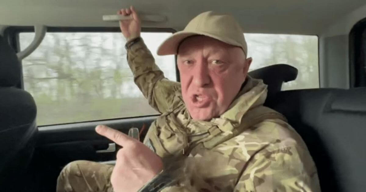 Сообщают про якобы Пригожина в Минске, но оба его самолёта в России