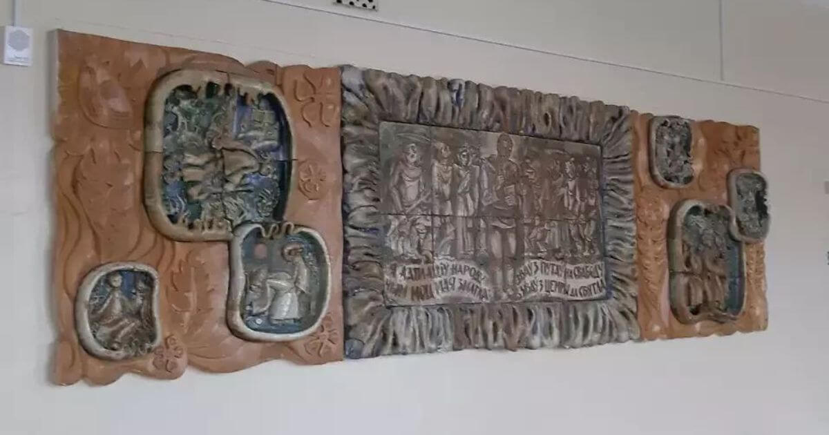 На истфаке БГУ уничтожили панно с изображением Калиновского