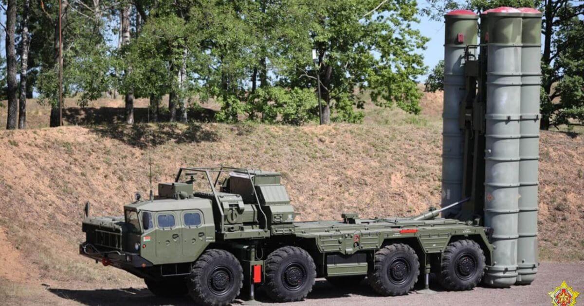 «Беларускі Гаюн» установил место несения боевого дежурства ЗРК С-400, переданного РБ