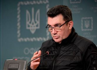 Данілаў: Лукашэнка можа прыняць удзел у мірных перамовах паміж Расіяй і Украінай