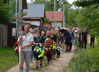 Беларусы развітваюцца з Алесем Пушкіным