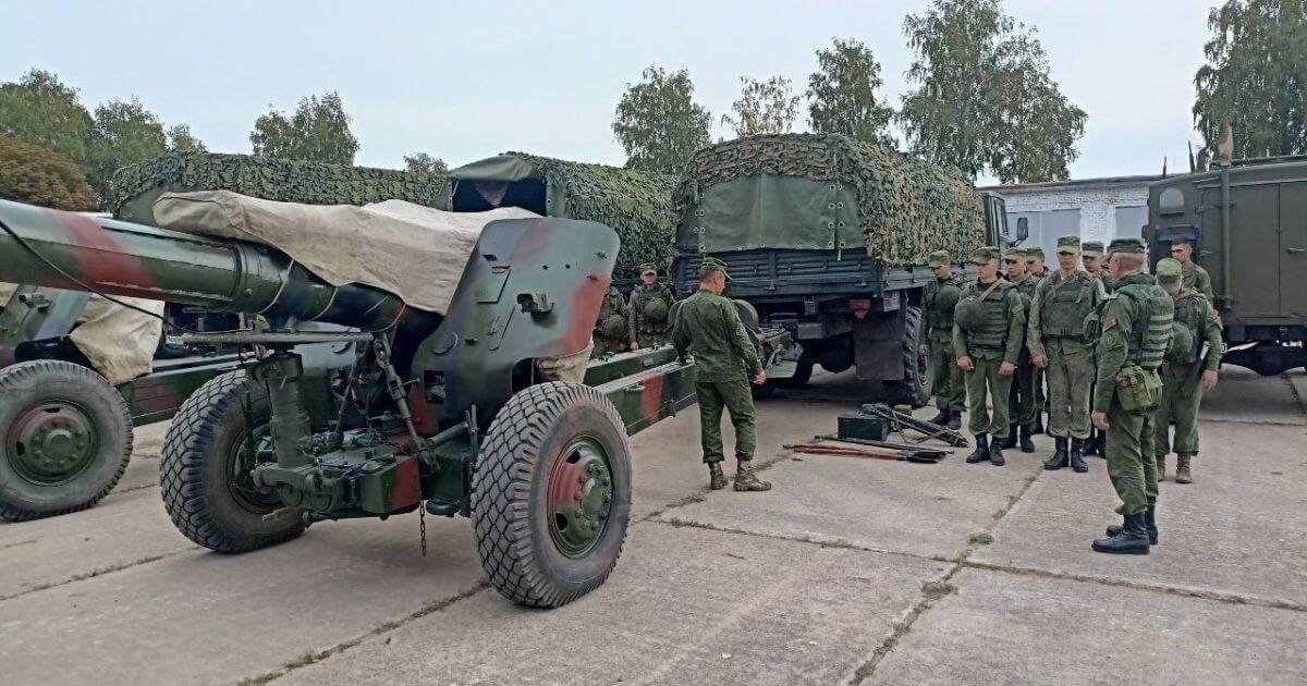 Подразделения ВС РБ выдвигаются в район проведения учений