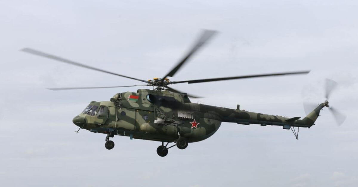 В Мачулищах продолжается ремонт взлетно-посадочной полосы