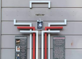 Депутаты Верховной Рады потребовали восстановить мемориал беларусам в Киеве