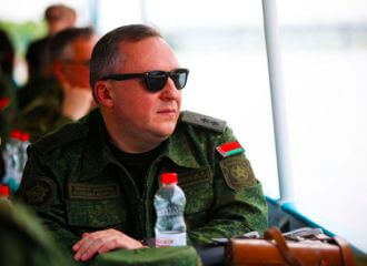 Кіраўнік Мінабароны Хрэнін паляцеў у ААЭ