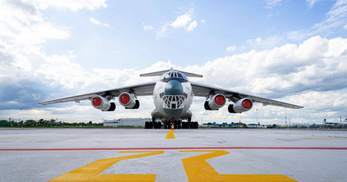 У Беларусь прыляцеў легендарны Іл-76, захоплены талібамі ў 90-х