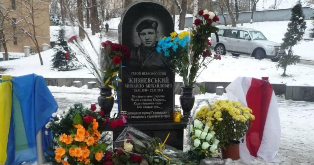 «Абʼект, які не меў статусу культурнай спадчыны». Улады Кіева пацвердзілі, што помнік Жызнеўскаму знеслі па іх распараджэнні