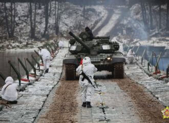 Новы фэйк? «Да беларуска-ўкраінскай мяжы зноў сцягваецца тэхніка»