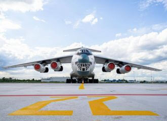 У Беларусь прыляцеў легендарны Іл-76, захоплены талібамі ў 90-х
