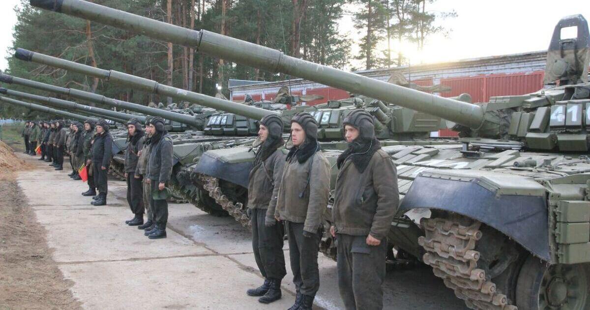 Началась проверка боевой готовности танкового батальона 6-й омбр