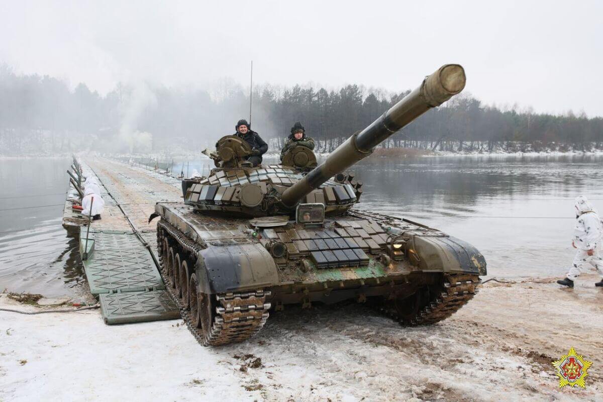 Началась проверка боевой готовности танкового батальона 6-й омбр
