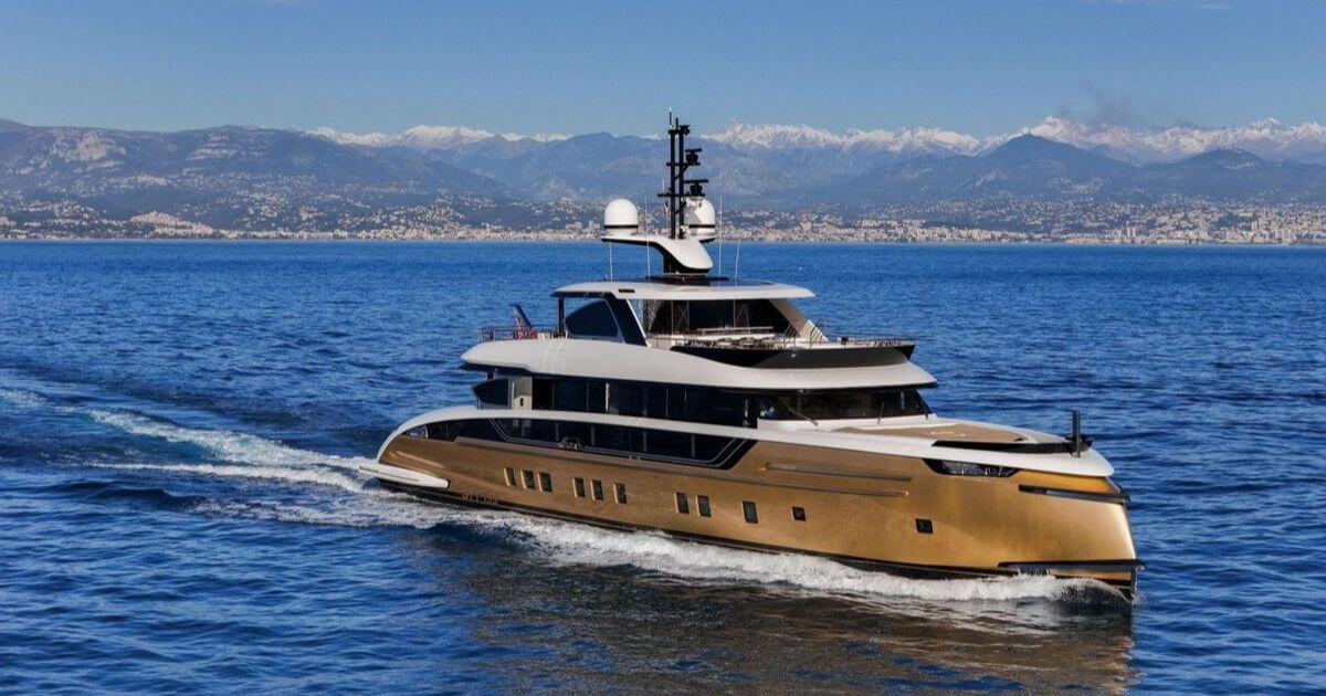 A yacht of the «Belarusian billionaire» for €10 million will be put up for auction in France?