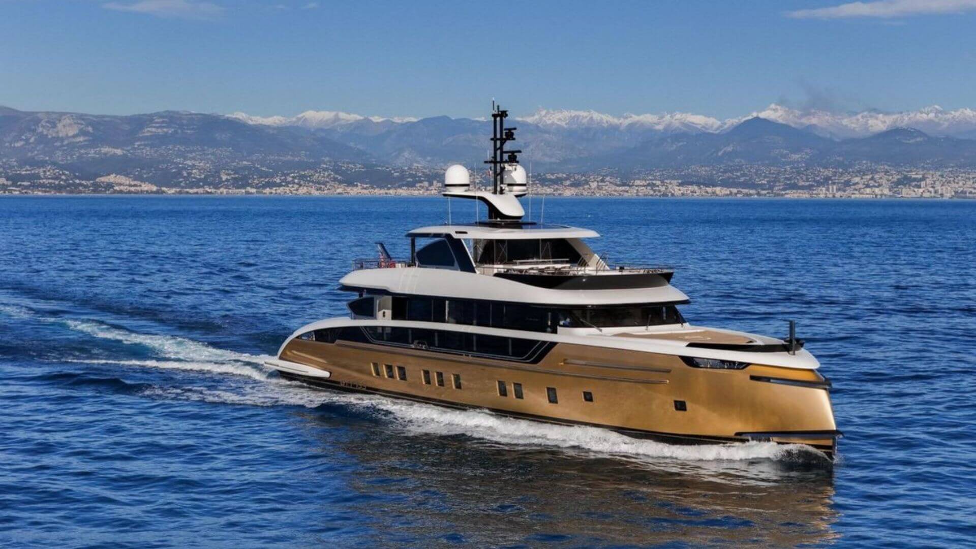 A yacht of the «Belarusian billionaire» for €10 million will be put up for auction in France?